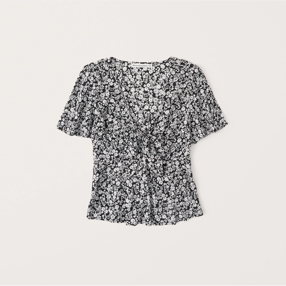 Abercrombie & Fitch Black and White V neck Tie Top Size Small Floral